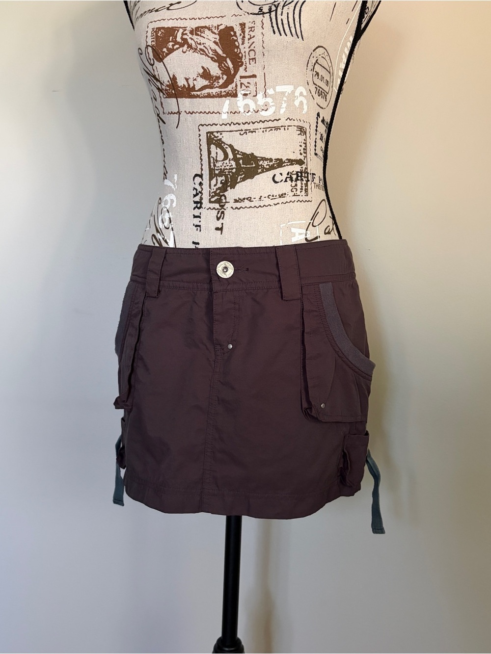 Y2K Sitka brown cargo low rise mini skirt